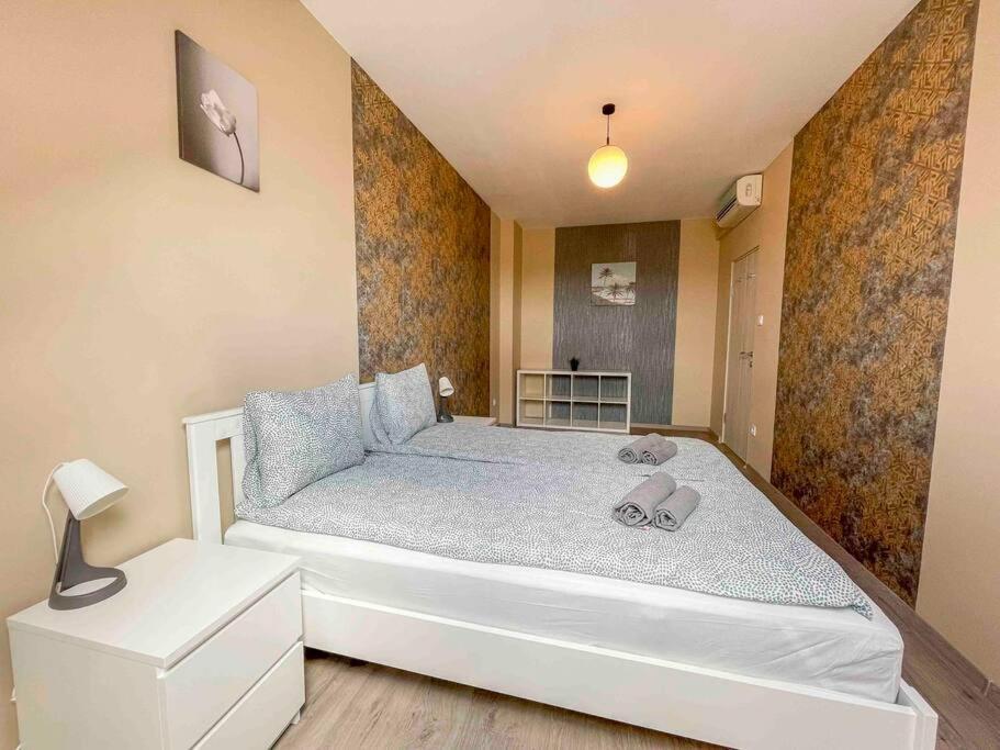 Apartment I77 Spacious Modern 3bedroom *